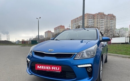 KIA Rio IV, 2018 год, 1 450 000 рублей, 3 фотография