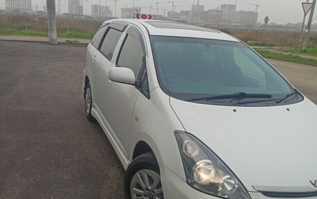 Toyota Wish II, 2004 год, 835 000 рублей, 3 фотография