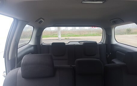 Toyota Wish II, 2004 год, 835 000 рублей, 12 фотография