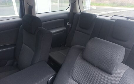 Toyota Wish II, 2004 год, 835 000 рублей, 10 фотография