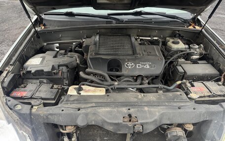 Toyota Land Cruiser Prado 120 рестайлинг, 2003 год, 1 200 000 рублей, 15 фотография