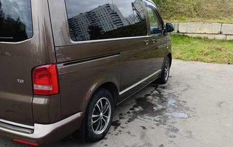 Volkswagen Multivan T5, 2012 год, 1 950 000 рублей, 4 фотография