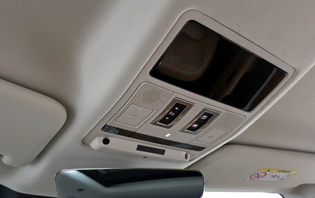 Land Rover Defender II, 2022 год, 6 912 000 рублей, 8 фотография