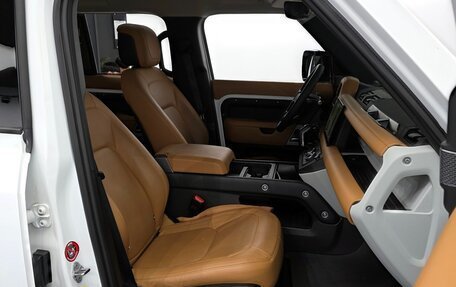 Land Rover Defender II, 2022 год, 6 912 000 рублей, 17 фотография