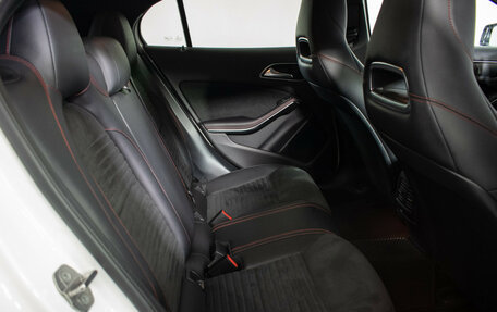 Mercedes-Benz GLA, 2018 год, 3 090 000 рублей, 10 фотография