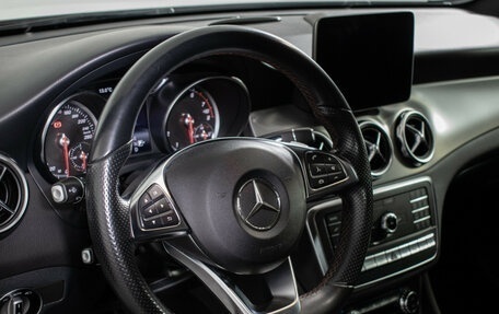 Mercedes-Benz GLA, 2018 год, 3 090 000 рублей, 13 фотография