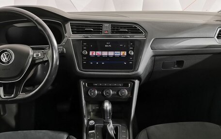 Volkswagen Tiguan II, 2018 год, 2 225 000 рублей, 15 фотография