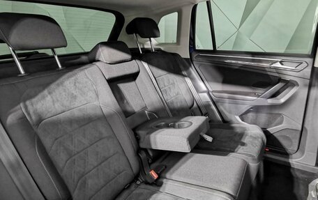 Volkswagen Tiguan II, 2018 год, 2 225 000 рублей, 17 фотография