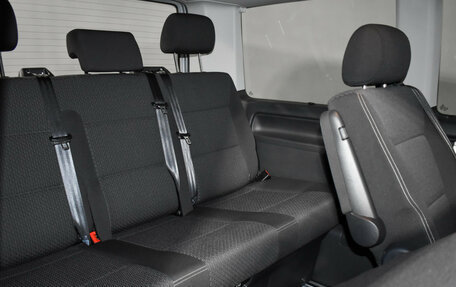 Volkswagen Multivan T6 рестайлинг, 2019 год, 3 800 000 рублей, 12 фотография