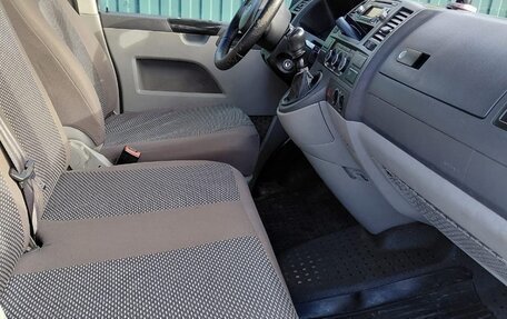 Volkswagen Transporter T5 рестайлинг, 2010 год, 1 290 000 рублей, 6 фотография