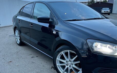 Volkswagen Polo VI (EU Market), 2013 год, 690 000 рублей, 3 фотография