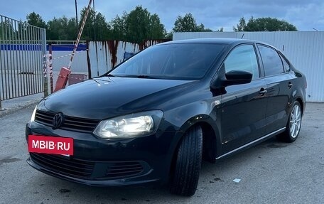 Volkswagen Polo VI (EU Market), 2013 год, 690 000 рублей, 2 фотография