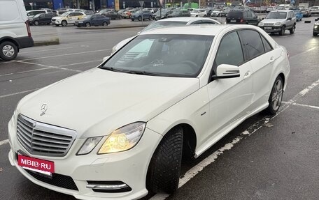 Mercedes-Benz E-Класс, 2011 год, 1 550 000 рублей, 6 фотография