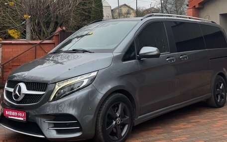 Mercedes-Benz V-Класс, 2019 год, 6 000 000 рублей, 2 фотография