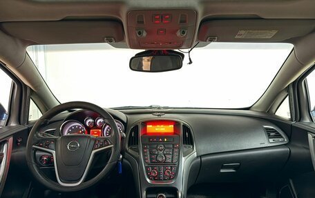 Opel Astra J, 2011 год, 579 000 рублей, 8 фотография