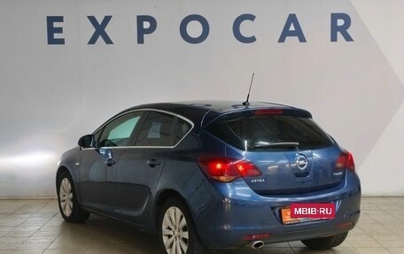 Opel Astra J, 2011 год, 579 000 рублей, 2 фотография