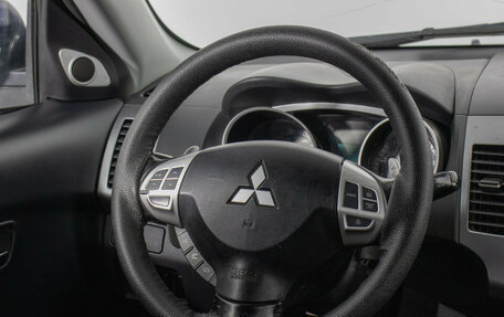 Mitsubishi Outlander III рестайлинг 3, 2008 год, 900 000 рублей, 15 фотография
