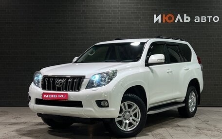 Toyota Land Cruiser Prado 150 рестайлинг 2, 2013 год, 3 090 000 рублей, 1 фотография