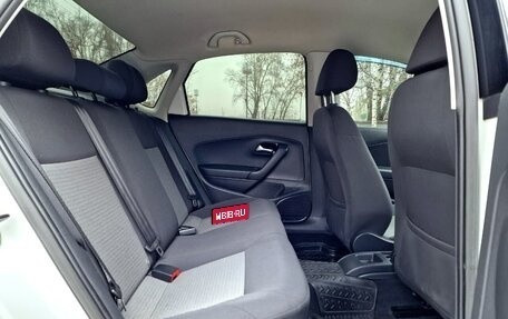 Volkswagen Polo VI (EU Market), 2015 год, 990 000 рублей, 2 фотография