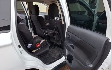 Mitsubishi Outlander III рестайлинг 3, 2014 год, 1 450 000 рублей, 11 фотография