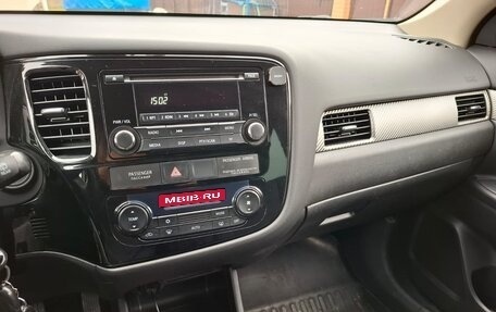 Mitsubishi Outlander III рестайлинг 3, 2014 год, 1 450 000 рублей, 13 фотография