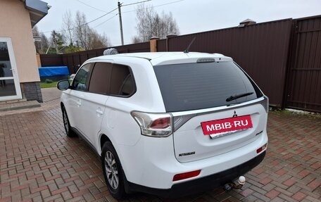 Mitsubishi Outlander III рестайлинг 3, 2014 год, 1 450 000 рублей, 7 фотография