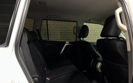 Toyota Land Cruiser Prado 150 рестайлинг 2, 2013 год, 3 090 000 рублей, 11 фотография