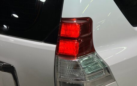 Toyota Land Cruiser Prado 150 рестайлинг 2, 2013 год, 3 090 000 рублей, 7 фотография