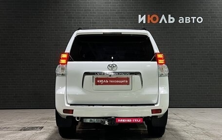 Toyota Land Cruiser Prado 150 рестайлинг 2, 2013 год, 3 090 000 рублей, 6 фотография