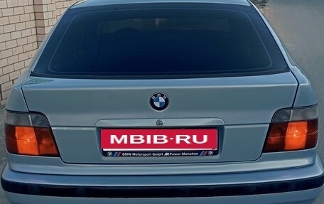 BMW 3 серия, 1998 год, 500 000 рублей, 3 фотография