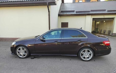 Mercedes-Benz E-Класс, 2013 год, 1 350 000 рублей, 4 фотография