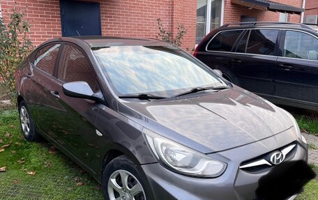 Hyundai Solaris II рестайлинг, 2011 год, 850 000 рублей, 2 фотография