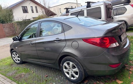 Hyundai Solaris II рестайлинг, 2011 год, 850 000 рублей, 6 фотография