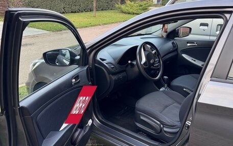 Hyundai Solaris II рестайлинг, 2011 год, 850 000 рублей, 3 фотография