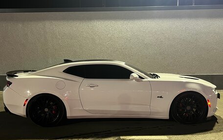 Chevrolet Camaro VI, 2016 год, 4 200 000 рублей, 4 фотография