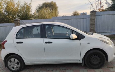 Toyota Yaris III рестайлинг, 2008 год, 390 000 рублей, 6 фотография