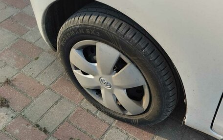 Toyota Yaris III рестайлинг, 2008 год, 390 000 рублей, 4 фотография