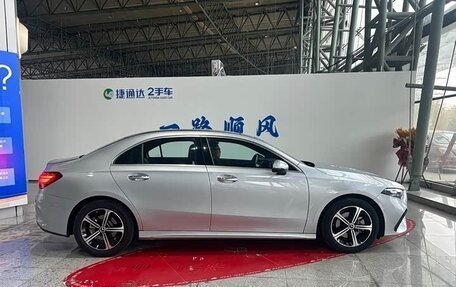 Mercedes-Benz A-Класс, 2022 год, 1 698 832 рублей, 5 фотография