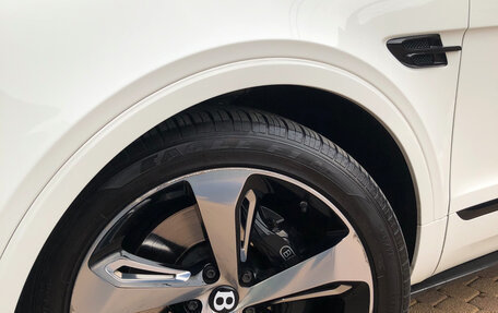 Bentley Bentayga I, 2017 год, 10 450 000 рублей, 4 фотография