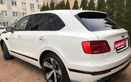 Bentley Bentayga I, 2017 год, 10 450 000 рублей, 5 фотография