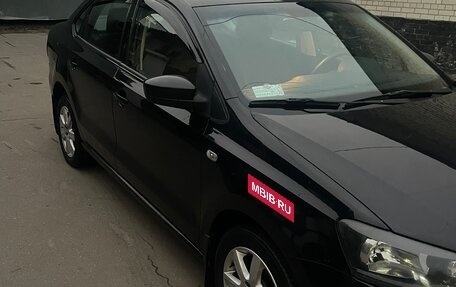 Volkswagen Polo VI (EU Market), 2012 год, 820 000 рублей, 2 фотография