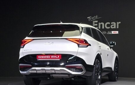 KIA Sportage IV рестайлинг, 2021 год, 1 757 700 рублей, 4 фотография