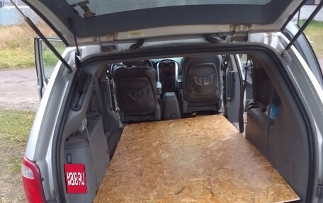 Chrysler Town & Country IV, 2005 год, 530 000 рублей, 11 фотография