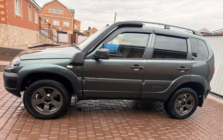 Chevrolet Niva I рестайлинг, 2019 год, 1 150 000 рублей, 2 фотография