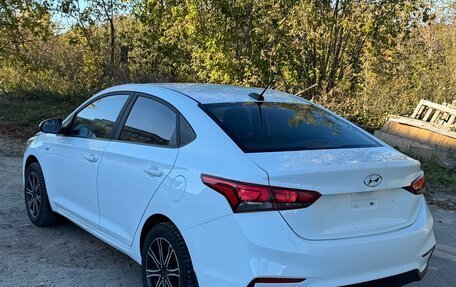 Hyundai Solaris II рестайлинг, 2018 год, 899 999 рублей, 5 фотография