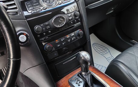 Infiniti FX II, 2012 год, 2 300 000 рублей, 10 фотография