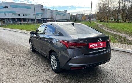 Hyundai Solaris II рестайлинг, 2021 год, 1 580 000 рублей, 4 фотография