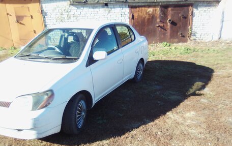 Toyota Platz, 2000 год, 350 000 рублей, 3 фотография