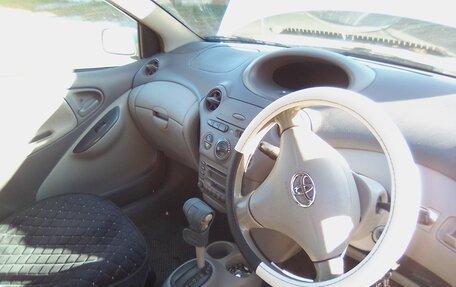 Toyota Platz, 2000 год, 350 000 рублей, 6 фотография