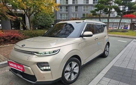 KIA Soul EV, 2019 год, 1 687 700 рублей, 2 фотография